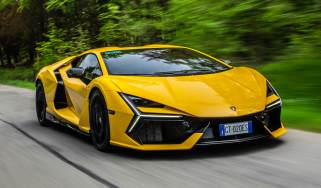 Lamborghini Revuelto - front